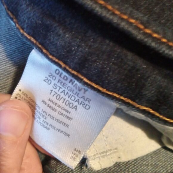 Old Navy Woman's Plus ' The Sweetheart ' Style Jeans - Size 20 - Dark Wash - Picture 4 of 6